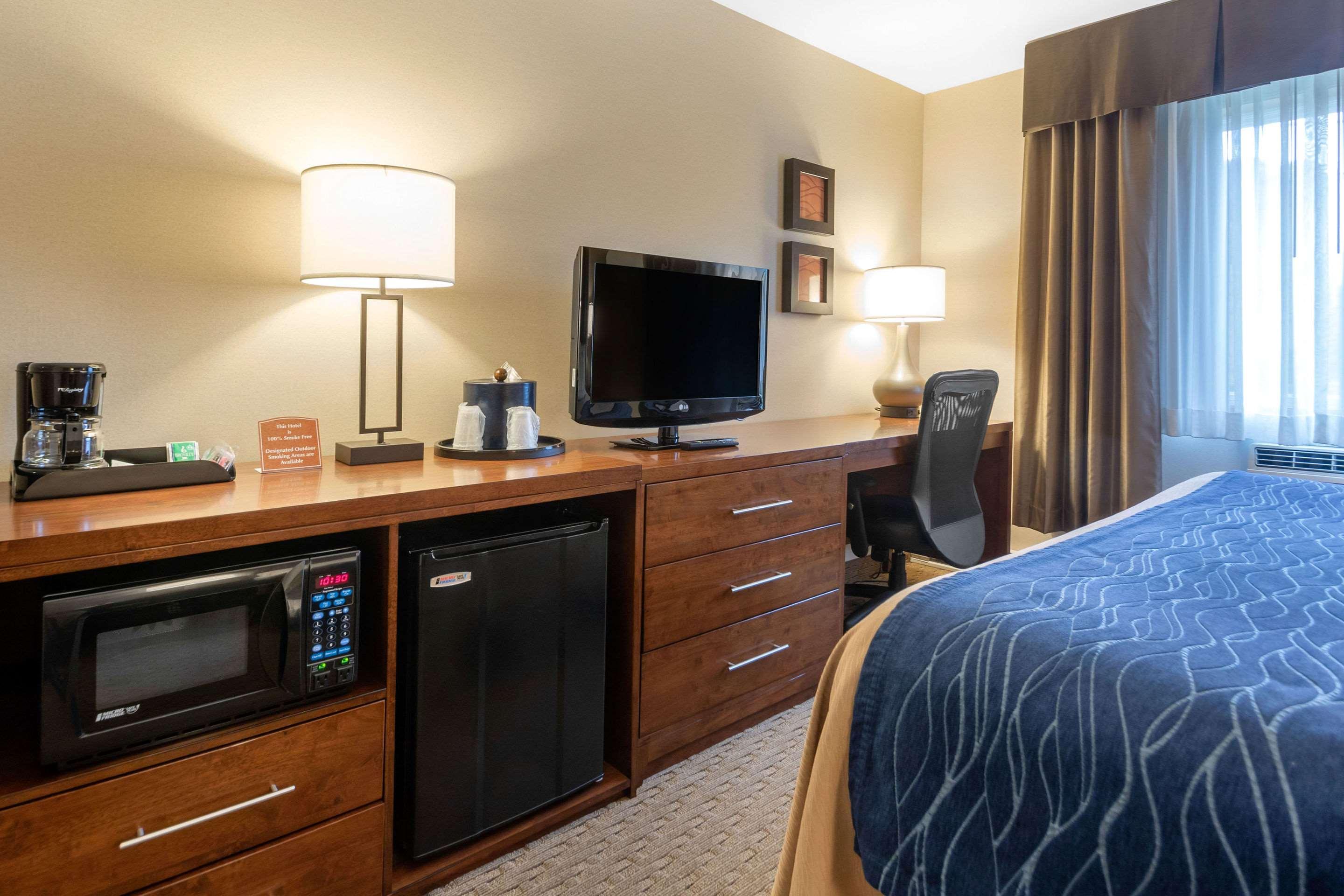 Comfort Inn Iron Mountain Esterno foto